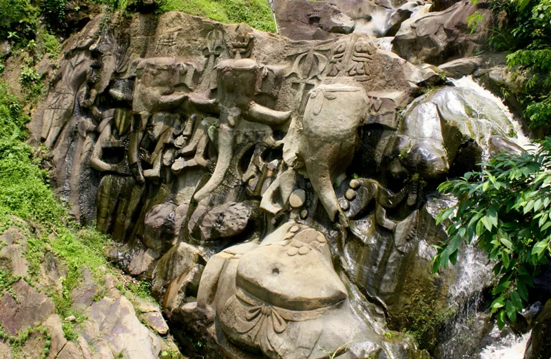 Carved statue of Lord Ganesha at Unakoti. Pic: Wikipedia 30stades