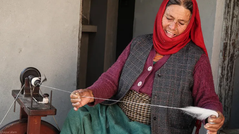 A Bhotia woman Hand-spinning wool. Pic: courtesy Himalayan Weavers 30 stades