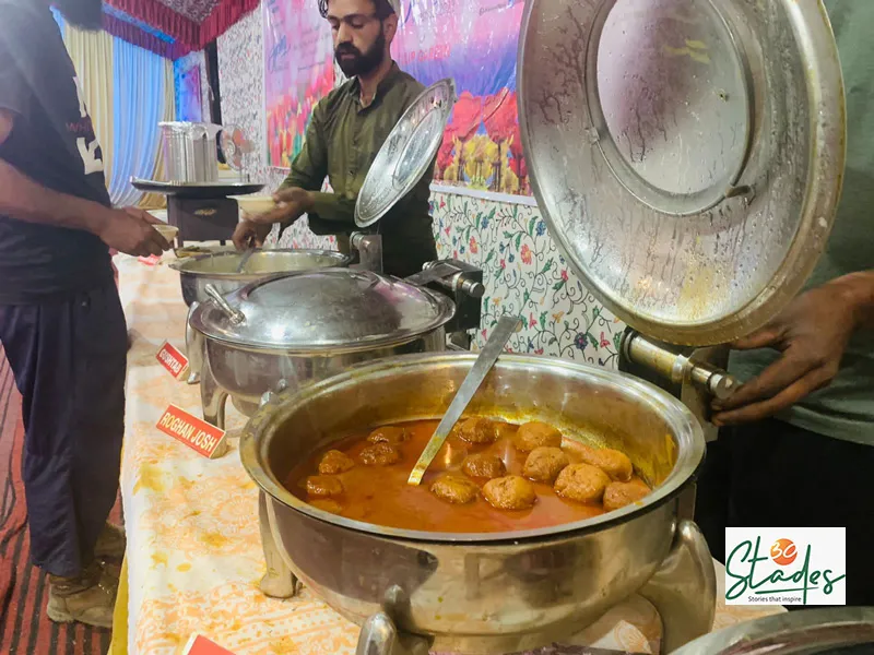 Kashmiri Rista: A saffron flavoured dish of mutton meatballs in a thin, non spicy red curry. It is part of the traditional multi-course meal Wazwan. Pic: Parsa Mahjoob 30stades