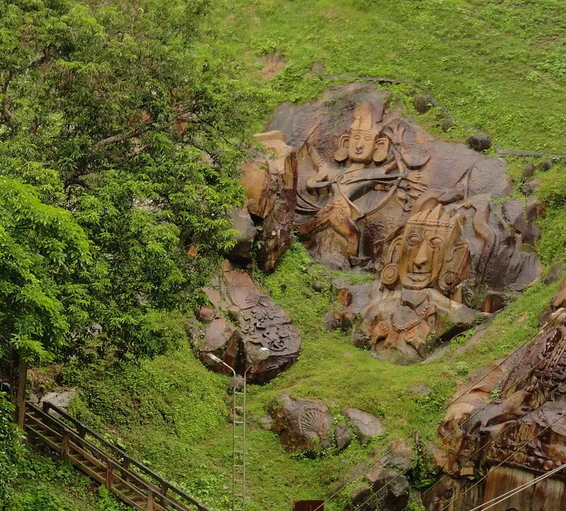 Unkoti rock carvings are on the lush green Unakoti hills. Carvings of some gods and goddesses can be seen on the rocks around the main figures of Goddess Durga and Lord Shiva. Pic: Wikipedia 30stades
