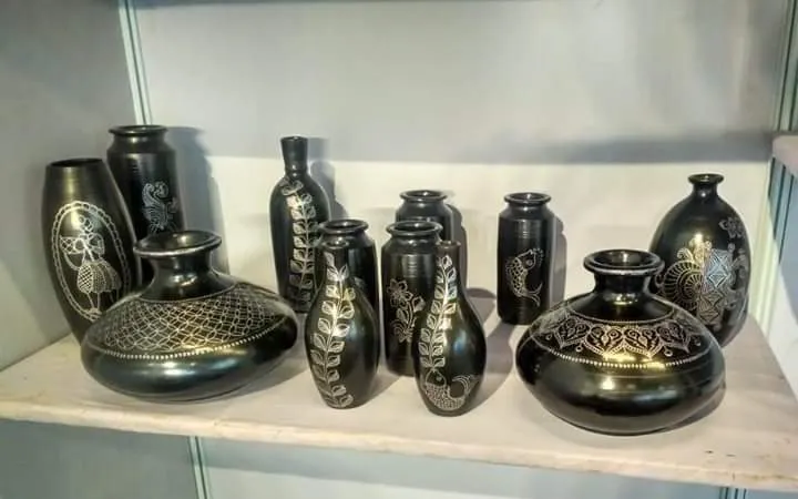 How Nizamabad’s 500-year-old black pottery is regaining lost glory, uttar pradesh government, MSMEs, subsidised bank loans, exports, amazon, flipkart, IAS Navneet Sehgal, 30 stades, Azamgarh