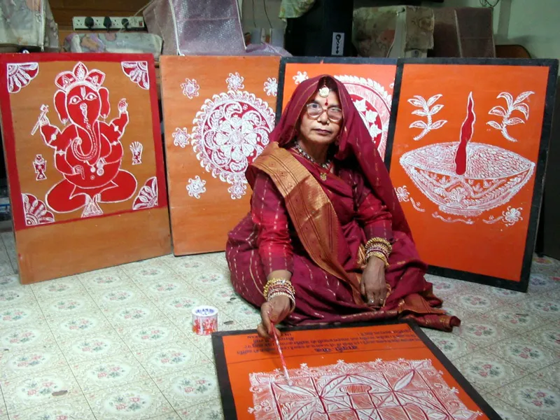 Kaushalya Devi Sharma with her Mandana art. Pic: Jitendra Sharma