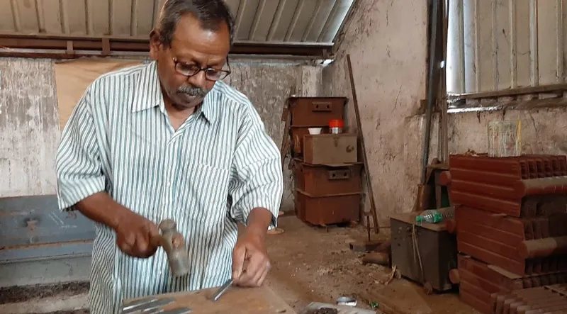 Ramakrishna Dhar working at the unit in Kolkata. Pic: Partho Burman 30stades