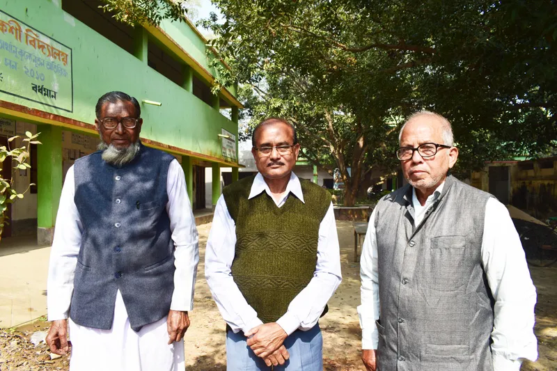 Former students Mohammed Omar (L), Nasirul Haque and Satyapriya Kumar on 101st anniversary of the school. Pic: Partho Burman 30stades