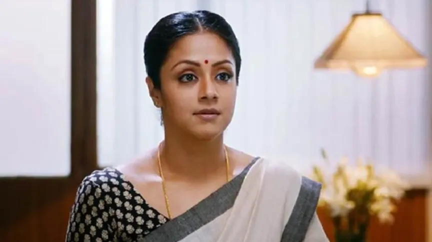 36 vayathiniley jyothika