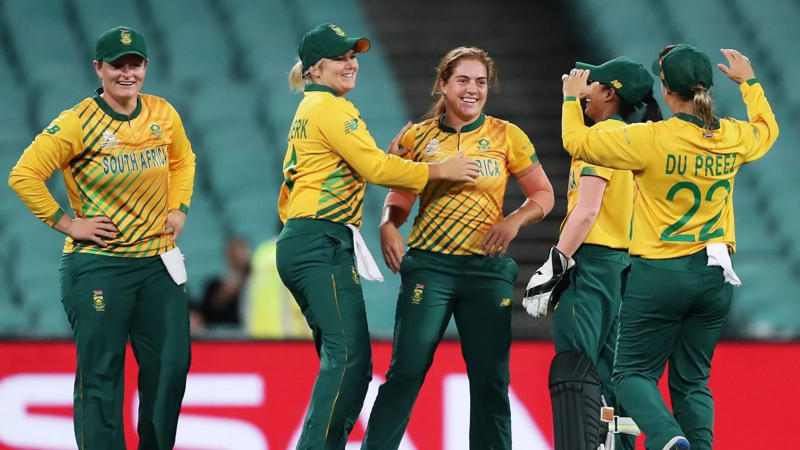 Nadine de Klerk bowled admirably, picking up three wickets. © ICC