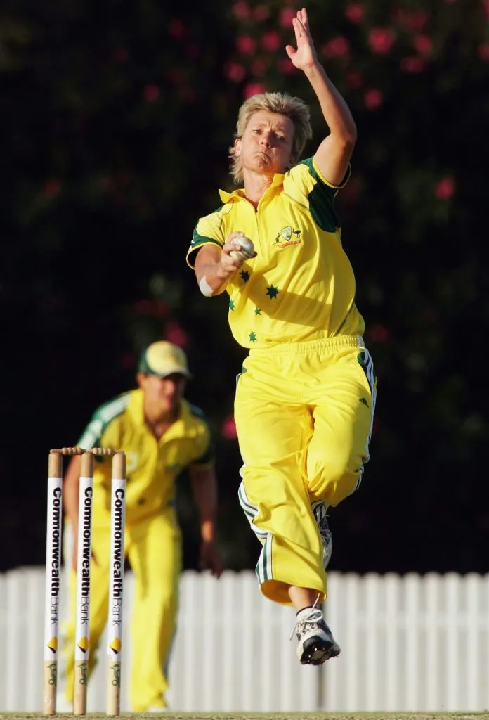 Cathryn Fitzpatrick prepares to unleash a thunderbolt. © Getty Images