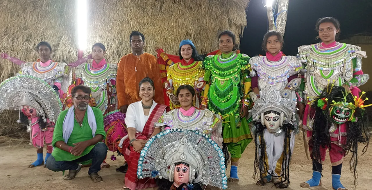 How women are resurrecting Eastern India’s martial folk dance Chhau