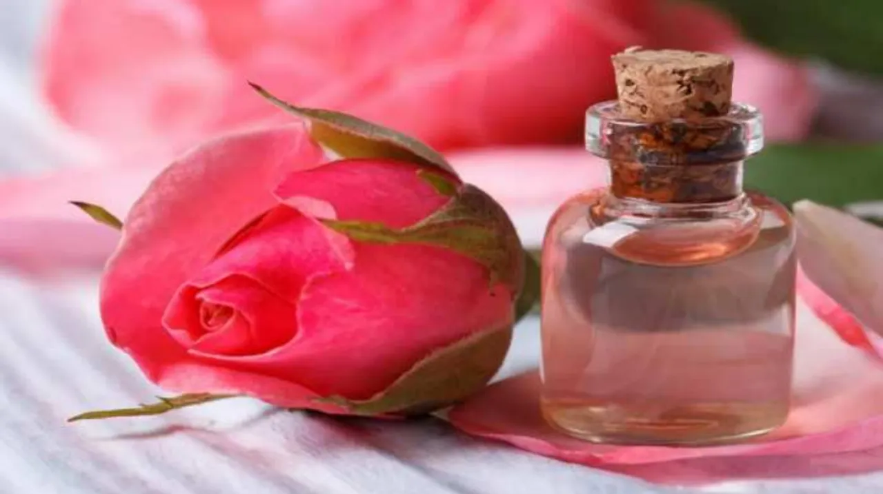 Rose Water For Glowing Skin: गुलाब जल से निखरी हुई त्वचा