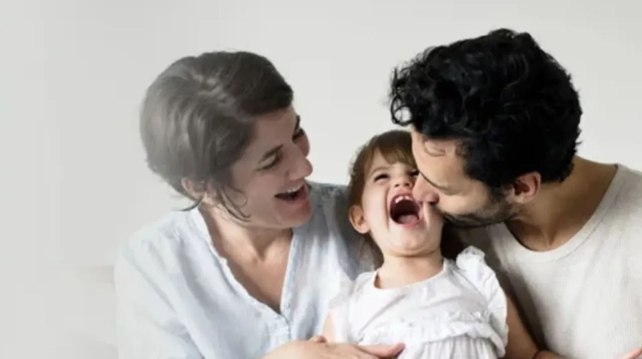 Gender Neutral Parenting: कैसे एक अच्छी परवरिश दे सकती है सही दिशा