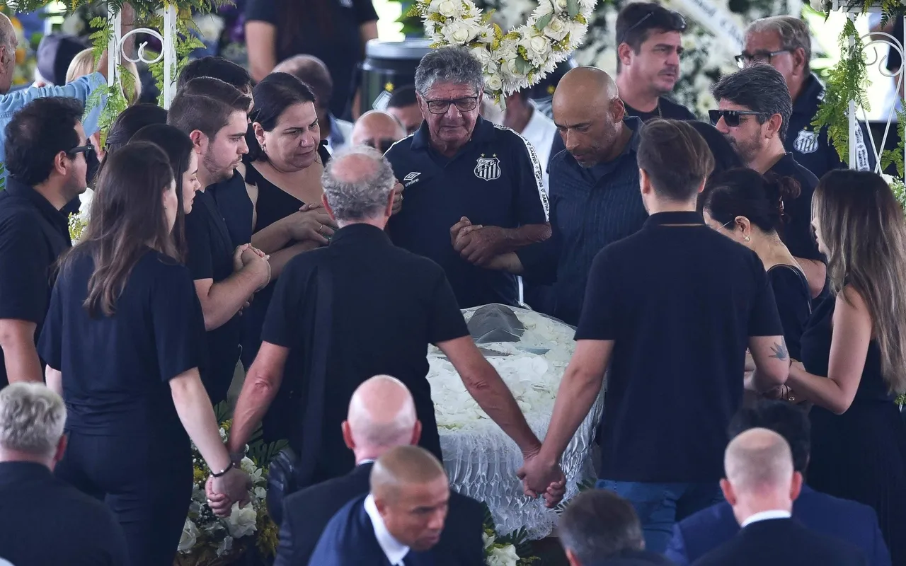 Brazilians mourn Pele at the stadium where he got his start