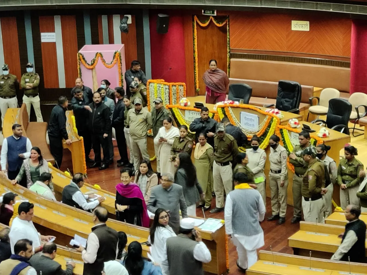 LG-appointed members take oath first as MCD House reconvenes
