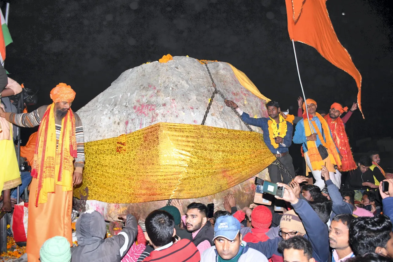 Rare rocks for Lord Ram idol reach Ayodhya from Nepal
