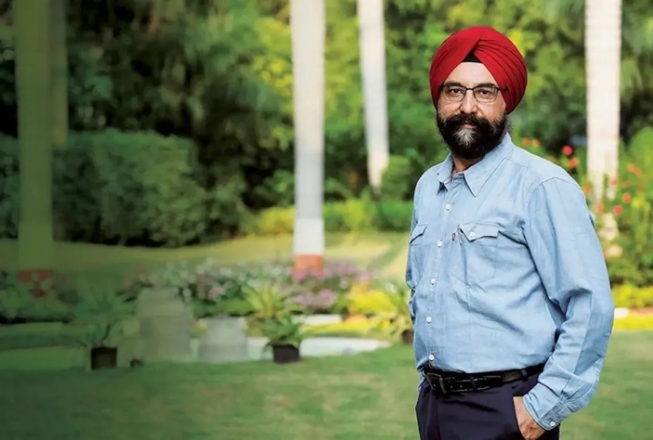 No plans to increase Amul milk prices in near future: R S Sodhi