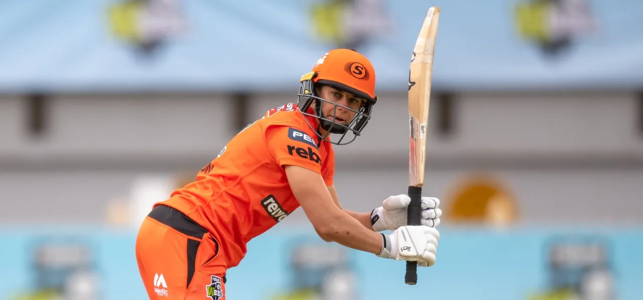 From orange to magenta: Nicole Bolton makes the move to Sydney Sixers