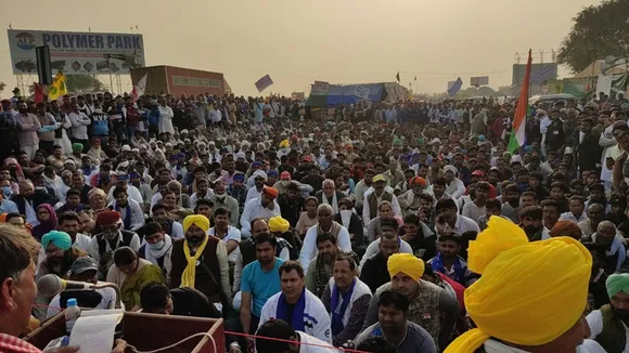 Farmers from other states including Rajasthan and Maharashtra have joined the protest. Here, farmers from Rajasthan farmers are 