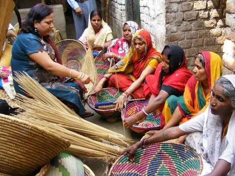 Anita Gupta with artisans trained in making Sikki grass handicrafts. Pic: Bhojpur Mahila Kala Kendra 30stades