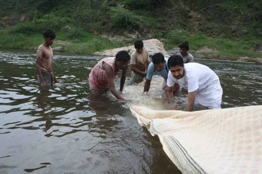 Bagh Print: How Khatris are keeping the 500-year craft alive along with MP’s tribals , mohammad bilal khatri, madhya pradesh, bagh river, dhar district, hand block printing, chippa, 30 stades