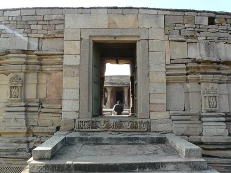 Entrance to the temple. Pic: Varun Shiv Kapur/Flickr 30stades