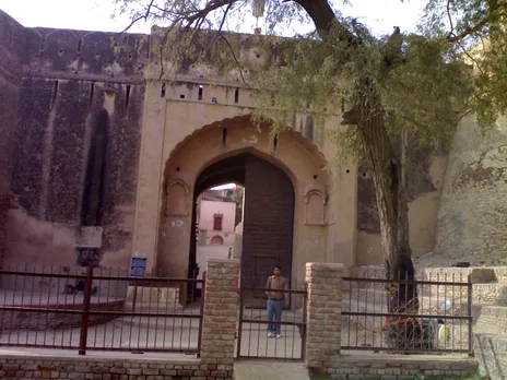 Entrance of Bhatner Fort. Pic: Flickr 30stades