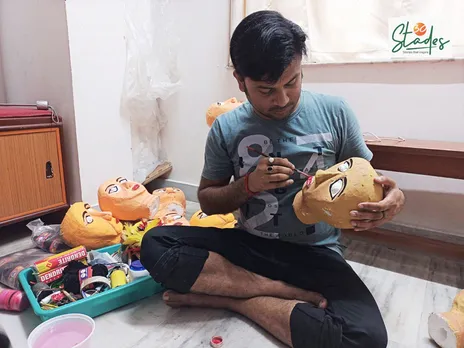 Dr Pradip Sardar, a member of Bangopootool and a faculty at the Egra Sarada Shashi Bhusan campus, making rod puppets. Pic: Partho Burman 30stades