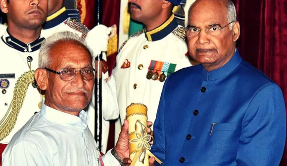 Hukumchand Patidar receiving the Padma Shri from President Ram Nath Kovind. Pic: courtesy of H. Patidar