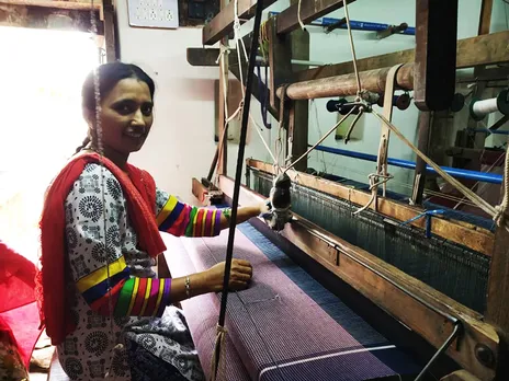Punarjeevana works with 55 weavers in its saree cluster at Gajendragarh in the Gadag district of Karnataka. Pic: Punarjeevana 30stades