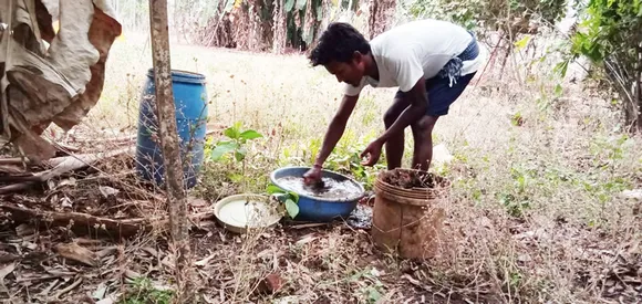 Bhoomgaadi's member are all organic farmers. A farmer preparing jeevamrit, a natural biofertiliser, here. Pic: Bhoomgaadi 30stades