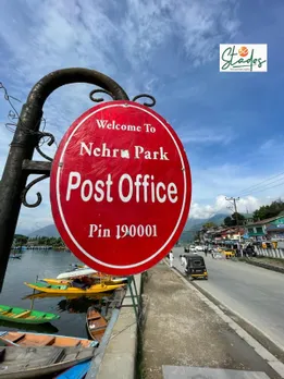 It was called Nehru Park Post Office till 2011 when the then chief postmaster John Samuel renamed it as the ‘Floating Post Office’. Pic: Parsa Mahjoob
