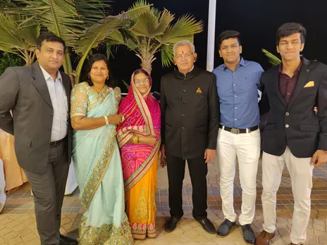 R L Daga with his wife, daughter and other family members. His daughter and grandsons look after processing of farm produce. Pic: courtesy R L Daga