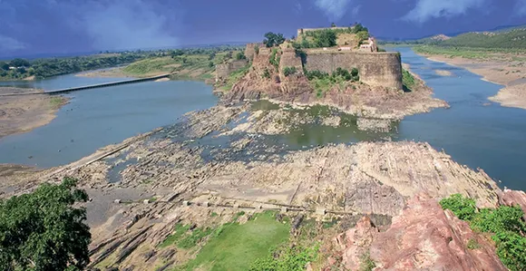 The Gagron Fort is surrounded by water on three sides. Pic: Rajasthan Tourism 30stades