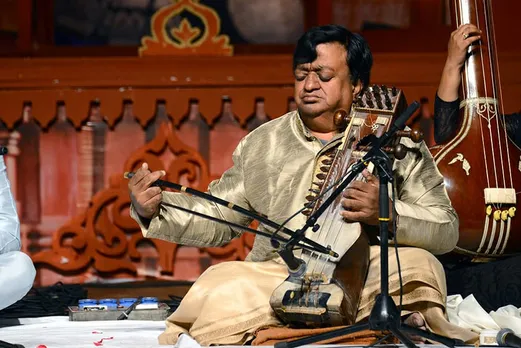 How Ustad Moinuddin Khan is keeping the rich legacy of sarangi alive, momin khan, Jaipur Gharana, Padma Shri maestro, Raj Kapoor, Bollywood, music, nusrat fateh ali khan, 30 stades 
