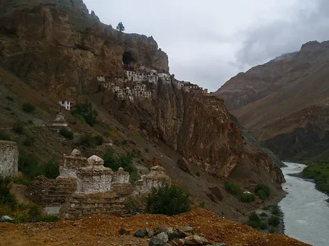The Tsarap River flows below the Phugtal gompa into the valley below. Pic: Flickr 30stades