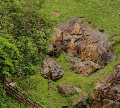 Unkoti rock carvings are on the lush green Unakoti hills. Carvings of some gods and goddesses can be seen on the rocks around the main figures of Goddess Durga and Lord Shiva. Pic: Wikipedia 30stades