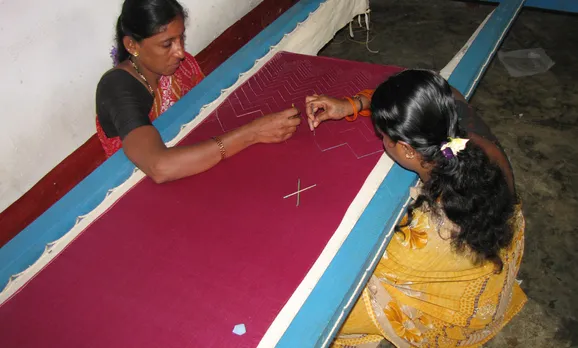 Artisans at Ushe embroidering a product. Pic: Hosa Belaku 30 stades