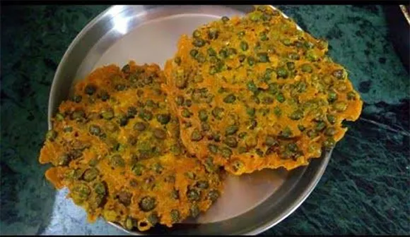 Bhabhra or green gram fritters. Pic: Flickr
