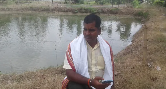 Santosh Kumar, the first farmer to create a fish pond in his paddy farm in Mahadeopur village, Bihar. Pic: Mohd Imran Khan 30stades