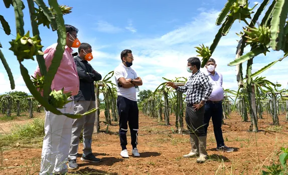 Dr Srinivas addressing visitors at his farm. Pic: Deccan Exotics 30stades