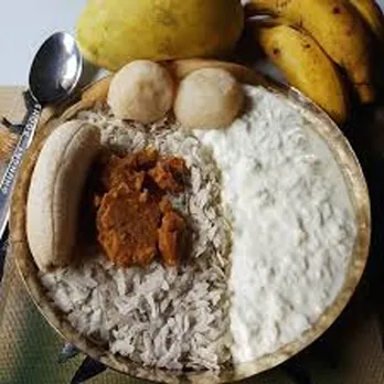 Bihar's breakfast on Sankranti - curd, puffed rice, jaggery and fruits. Pic: Flickr