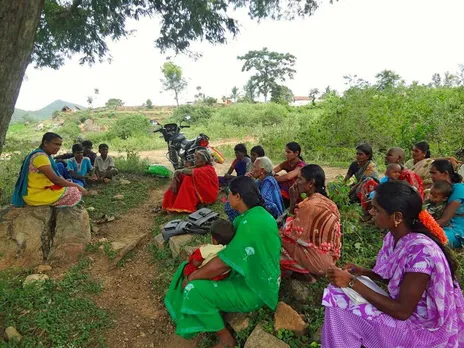 Valliammal Rajan Palniyappan, founder of Anisha, addressing women farmers at a village in Martalli. Pic: Anisha 30stades