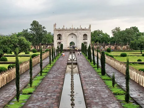 The entrance gate to Bibi ka Maqbara in Aurangabad. Pic: Flickr 30stades
