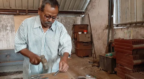 Ramakrishna Dhar working at the unit in Kolkata. Pic: Partho Burman 30stades