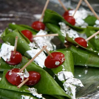 Magahi paan uses the sweet and tender paan leaf, which is cultivated in the Magadh region of Bihar and has received Geographical Indication (GI) tag.