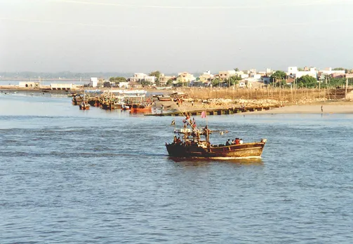 Ghoghla is one of the cleanest beaches in Diu. Pic: Flickr