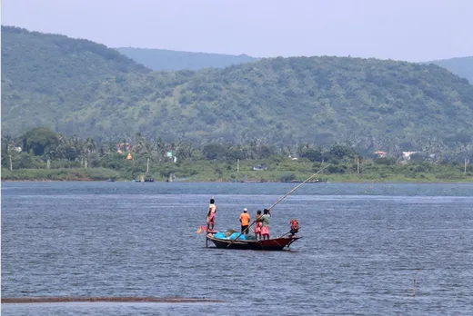 Boating at Chilika. Pic: Sarna 30stades