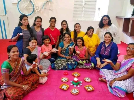 Women entrepreneurs at Mitti Ke Rang Community Resource Learning Centre. Pic: Mitti Ke Rang 30stades