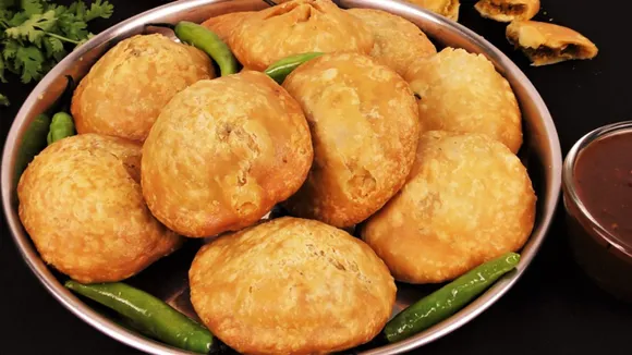 Dal kachoris - can be stuffed with moong or urad dal and had with sabji or chutneys. Pic: Flickr
