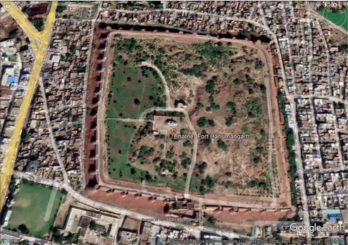 Spread over 52 bighas of land, Bhatner Fort is in the shape of a parallelogram. Pic: Google Earth 30stades