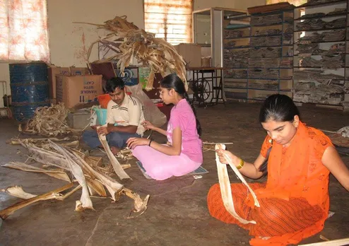 Banana bark, an agricultural waste, is turned into baskets, boxes and more at Chetana in Sirsi. Pic: Prashanti Foundation