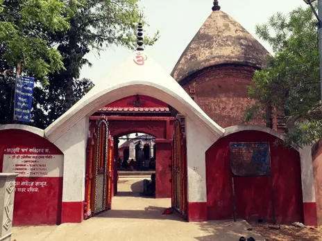 Temple dedicated to Bamakhyapa, spiritual leader from Bengal, at Maluti, Dumka. Pic: Flickr 30 stades